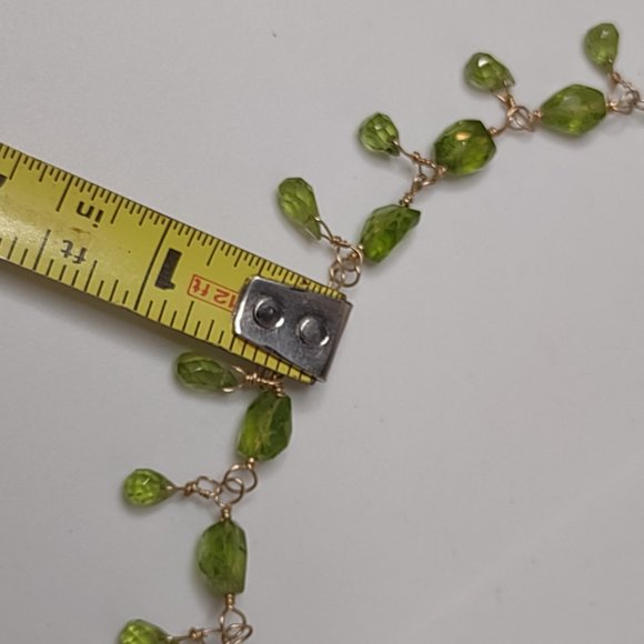 Very Pretty Vintage Green Glass And Gold Tone Wire Necklace 16 Inches Long - Picture 10 of 11